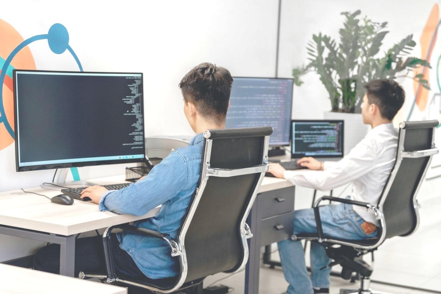 بيئة تعليمية متطورة لتصميم ألعاب الواقع الافتراضي